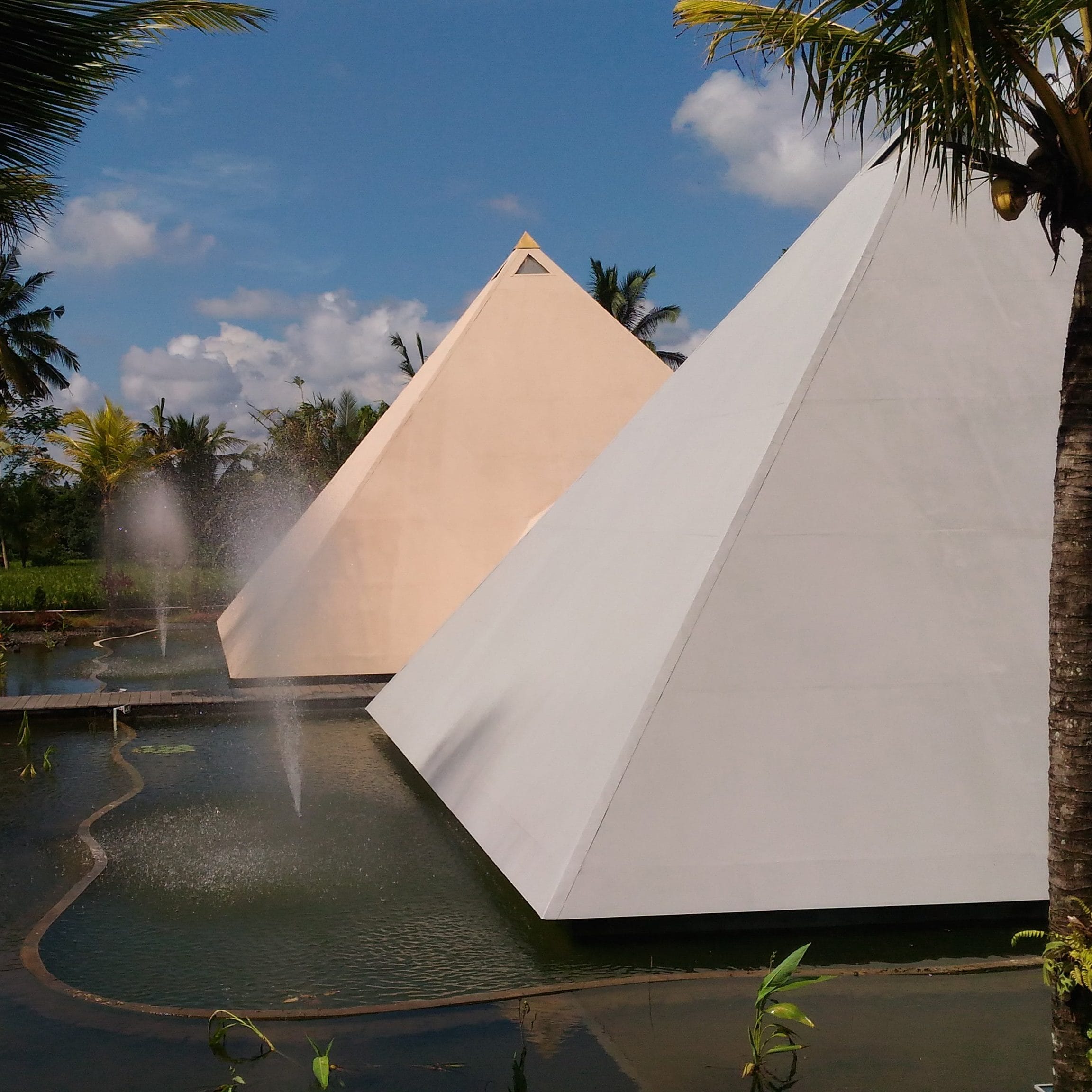 Follow your Bliss by relaxing with Ancient Sound Healing with the Pyramids of Chi.